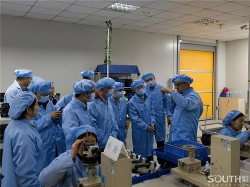 全國測繪地信計量測試委員會專家一行蒞臨南方測繪常州新瑞得工廠考察交流